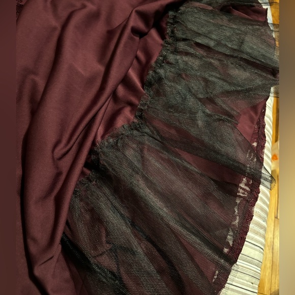 Wine red sparkling mini poof dress, backless - Picture 5 of 8